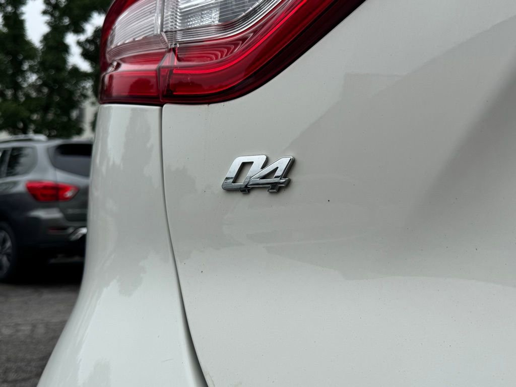 Used 2019 Maserati Levante image 18