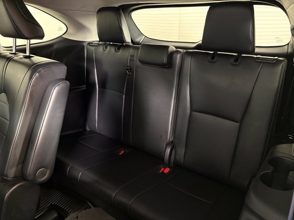 Used 2024 Toyota Highlander XLE FWD image 37