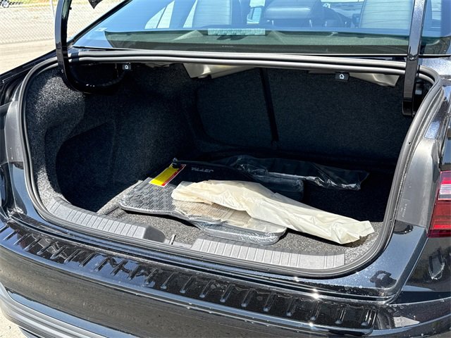 New 2025 Volkswagen Jetta SE image 15