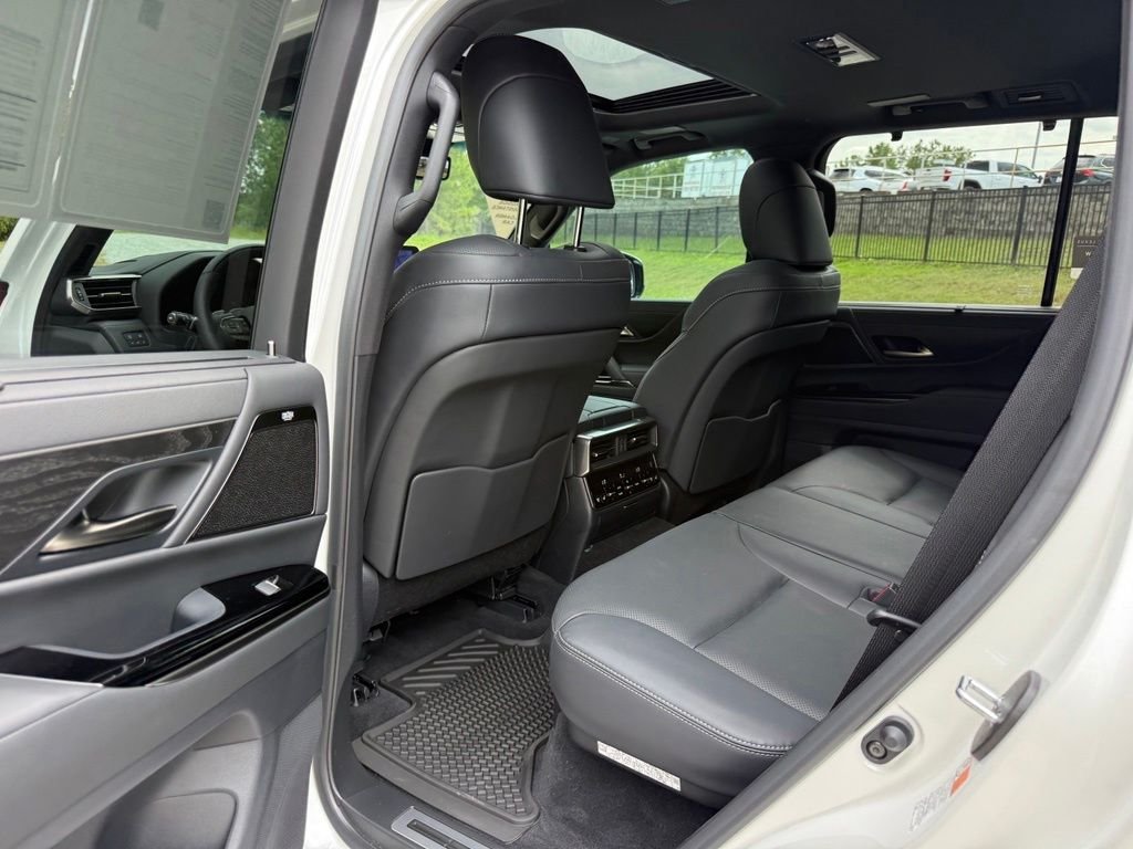 Certified 2026 Lexus LX 700h Luxury AWD/4WD image 29
