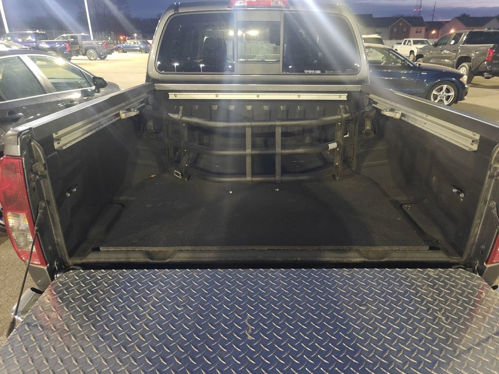 Used 2020 Nissan Frontier SV image 5
