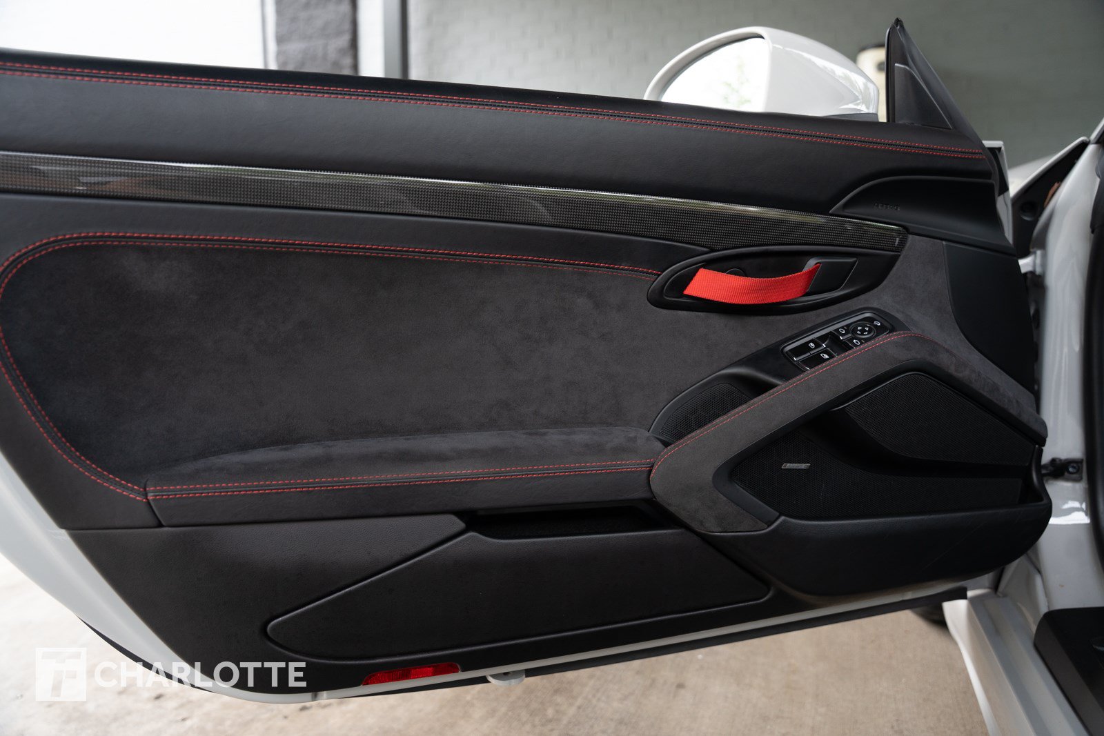 Used 2021 Porsche 718 Boxster Spyder RWD image 20