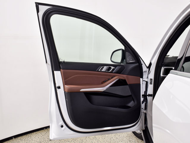 Used 2024 BMW X5 sDrive40i w/ Premium Package RWD image 17