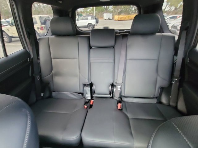 Used 2022 Lexus GX 460 Premium w/ Premium Package image 5