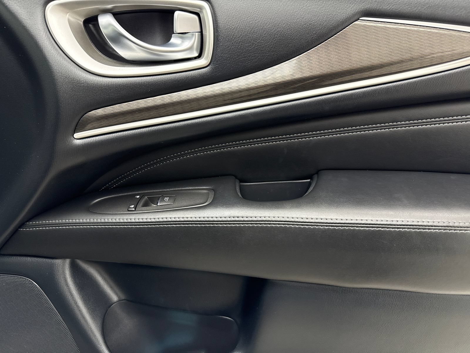 Used 2018 INFINITI QX60 FWD image 43