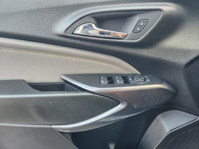 Used 2026 Chevrolet Trax ACTIV FWD image 24