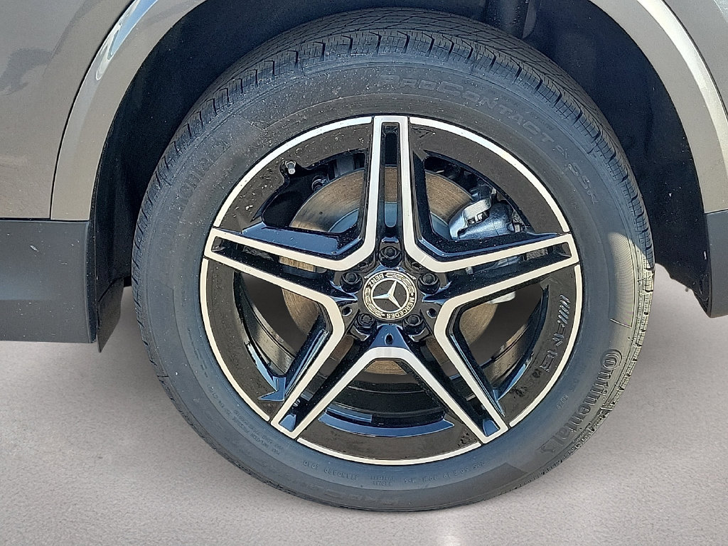 Used 2025 Mercedes-Benz GLA 250 image 8