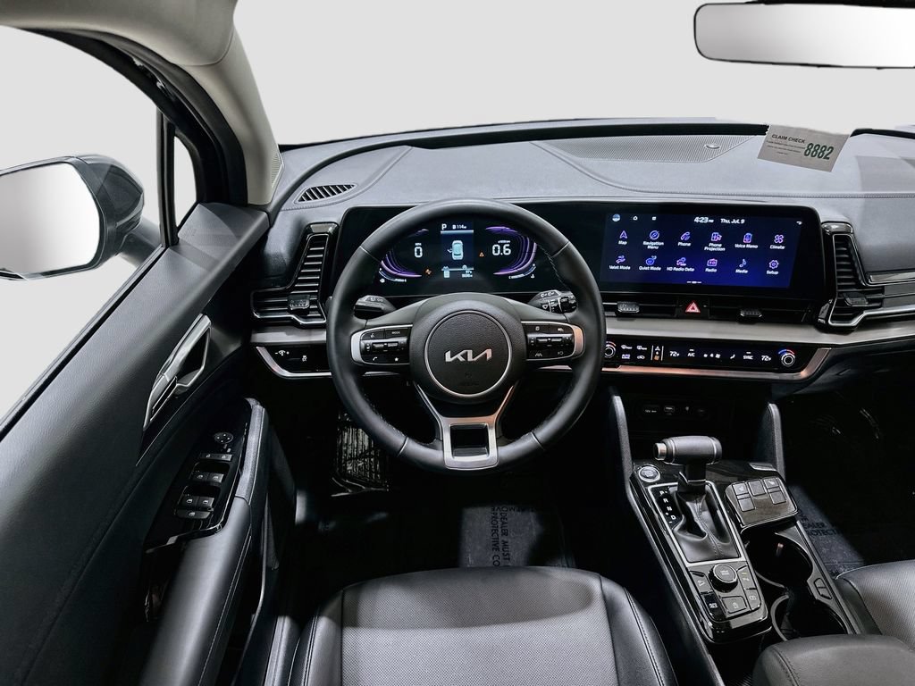 Used 2025 Kia Sportage EX FWD image 22