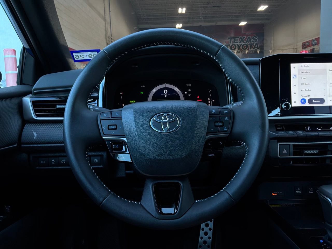 Used 2026 Toyota Camry SE FWD image 34