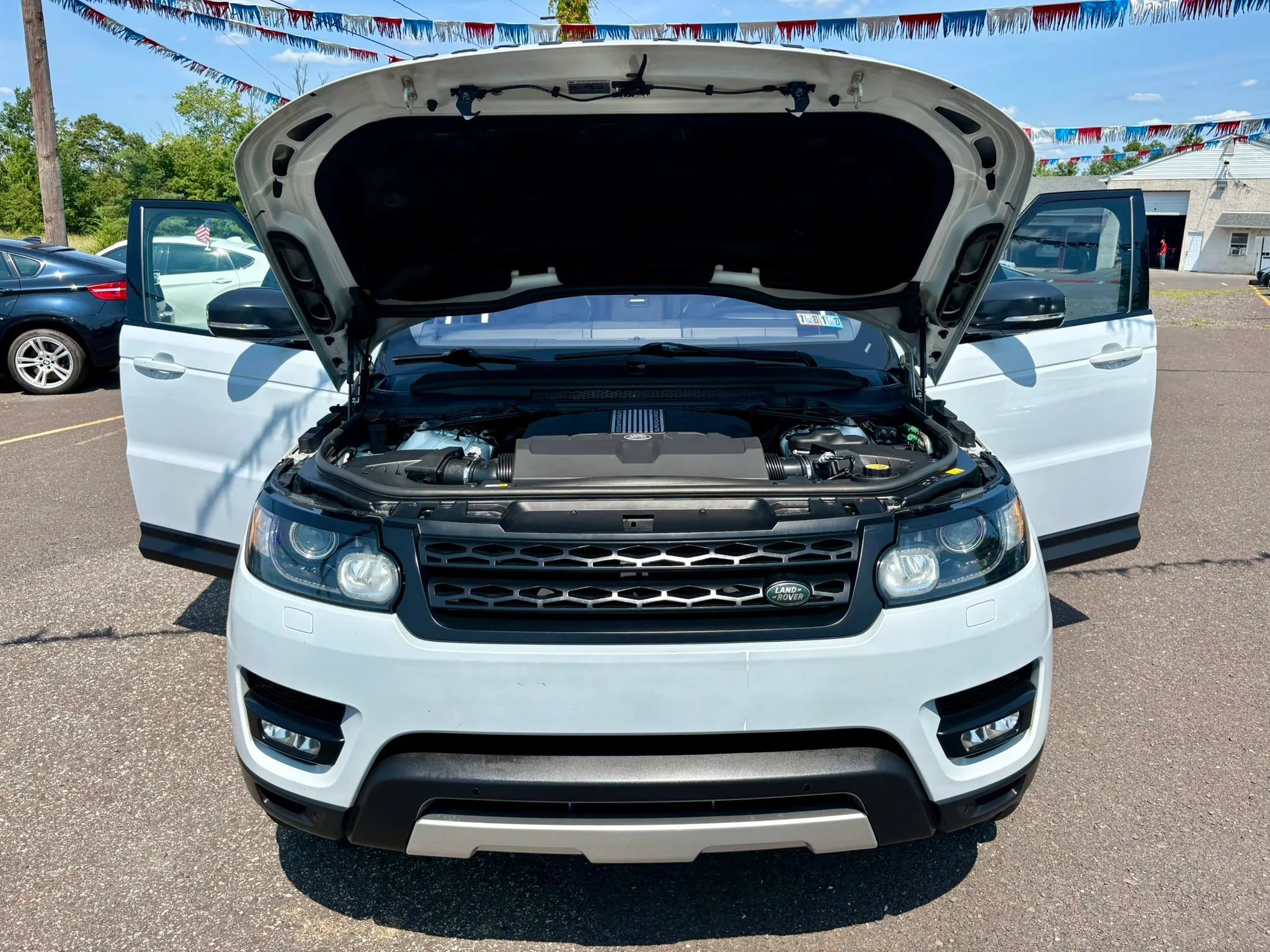 Used 2016 Land Rover Range Rover Sport Supercharged AWD/4WD image 9