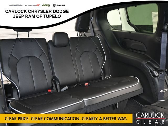 New 2026 Chrysler Pacifica Limited FWD image 39