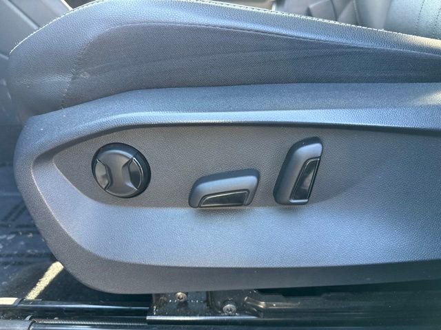 Used 2023 Volkswagen Tiguan SE image 15