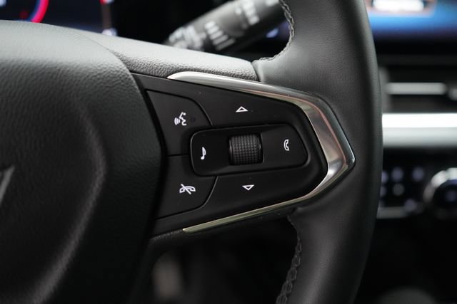 Used 2024 Chevrolet Trax LT w/ LT Convenience Package FWD image 19