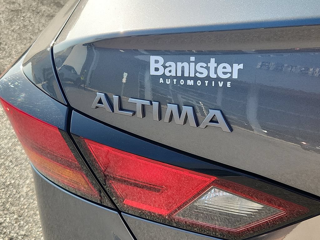 Used 2024 Nissan Altima 2.5 SR FWD image 29