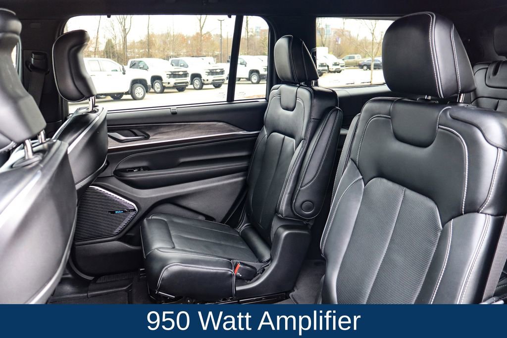 Used 2022 Jeep Grand Cherokee L Overland w/ Advanced Protech Group III image 12