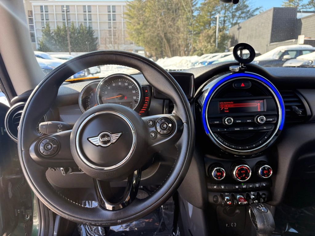 Used 2015 MINI Cooper 2-Door Hardtop image 16