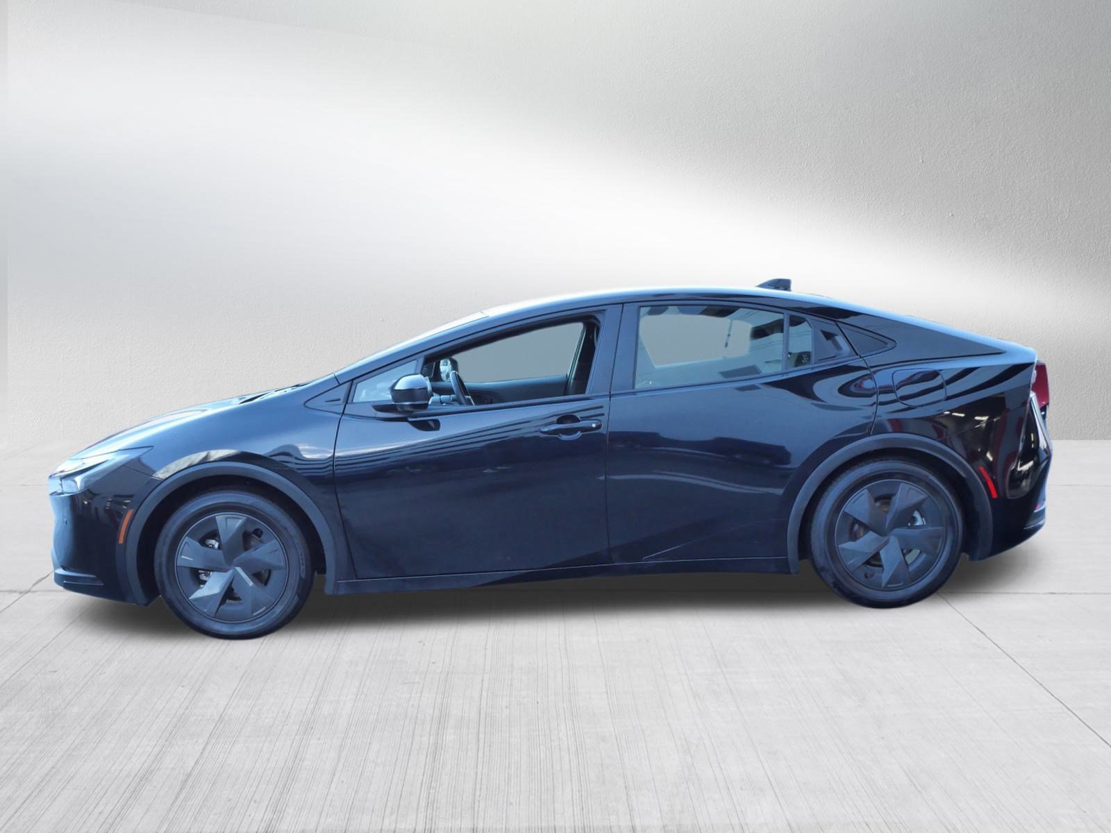 Used 2025 Toyota Prius image 5