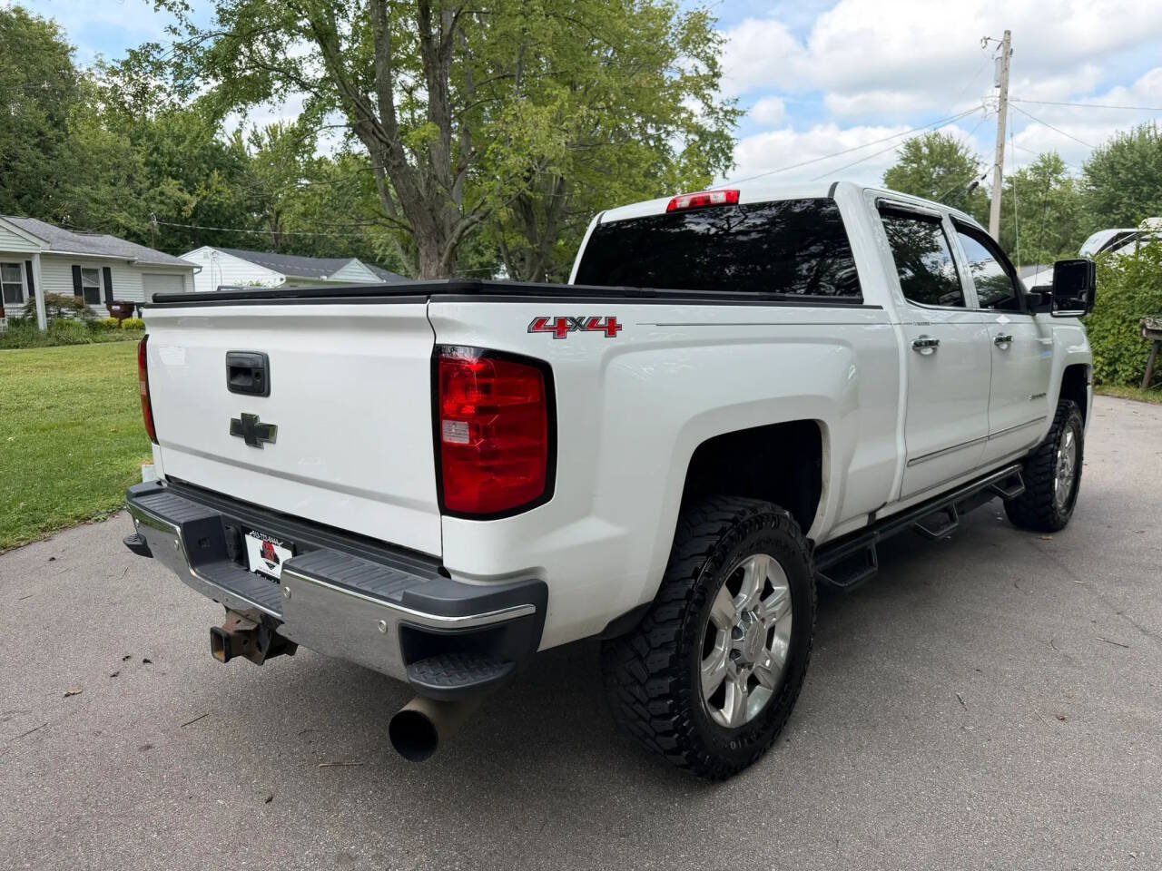 Used 2017 Chevrolet Silverado 2500 LTZ w/ Duramax Plus Package AWD/4WD image 8