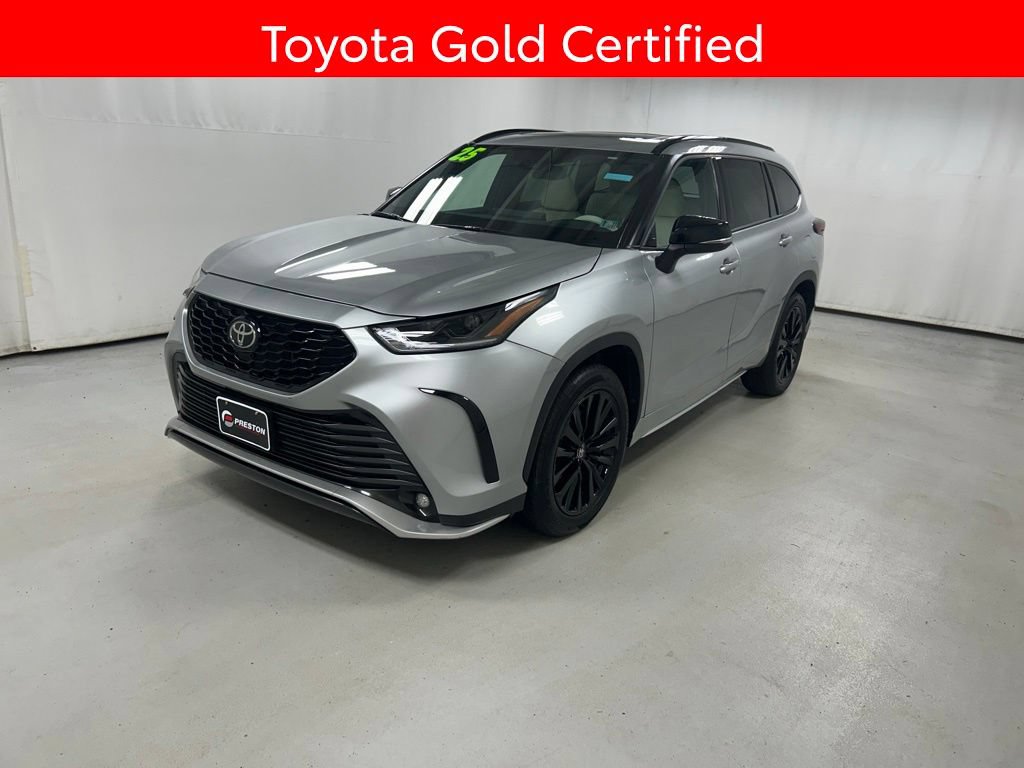 Certified 2025 Toyota Highlander XSE AWD/4WD image 2