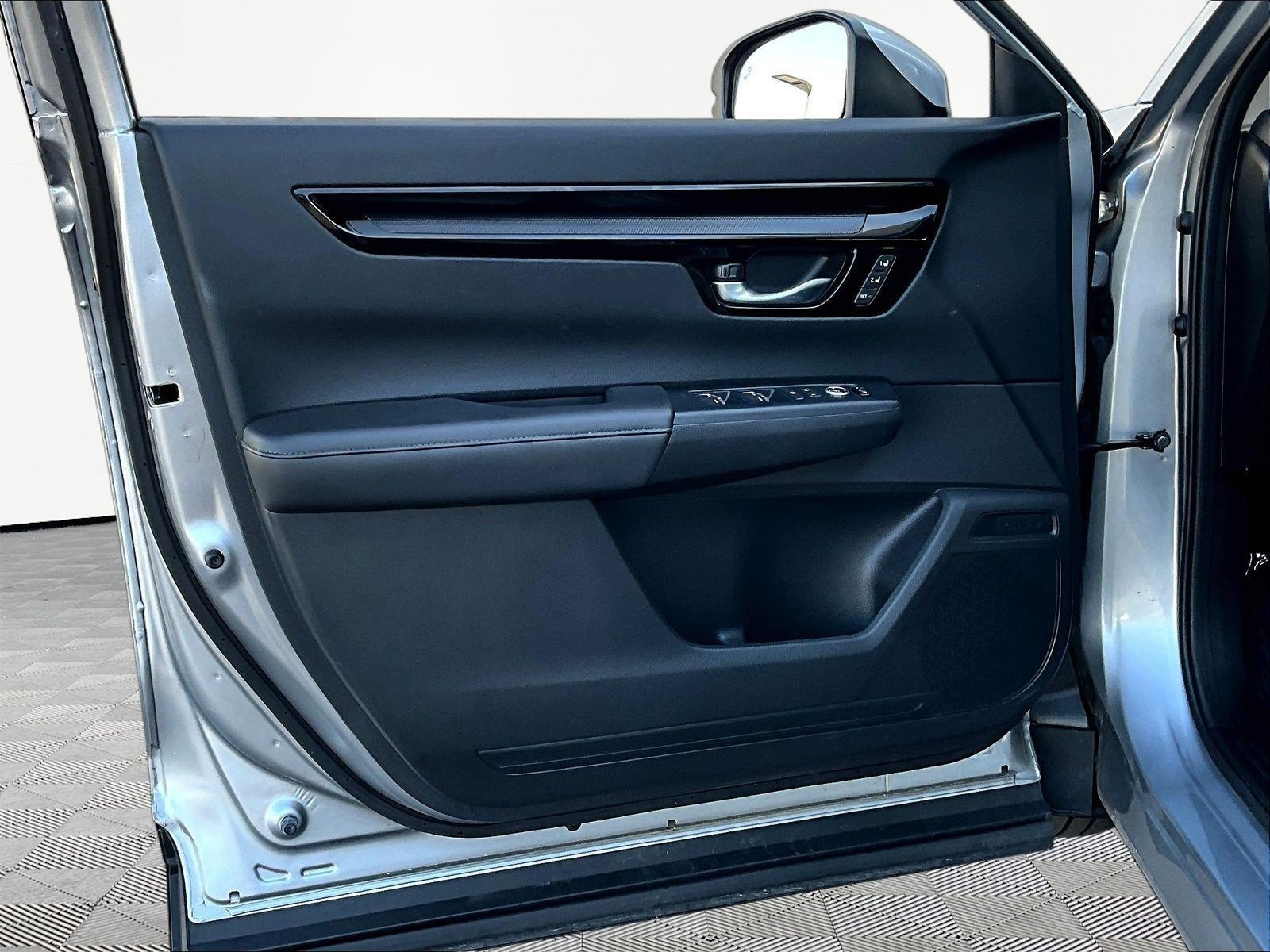 Used 2024 Honda CR-V EX-L image 19