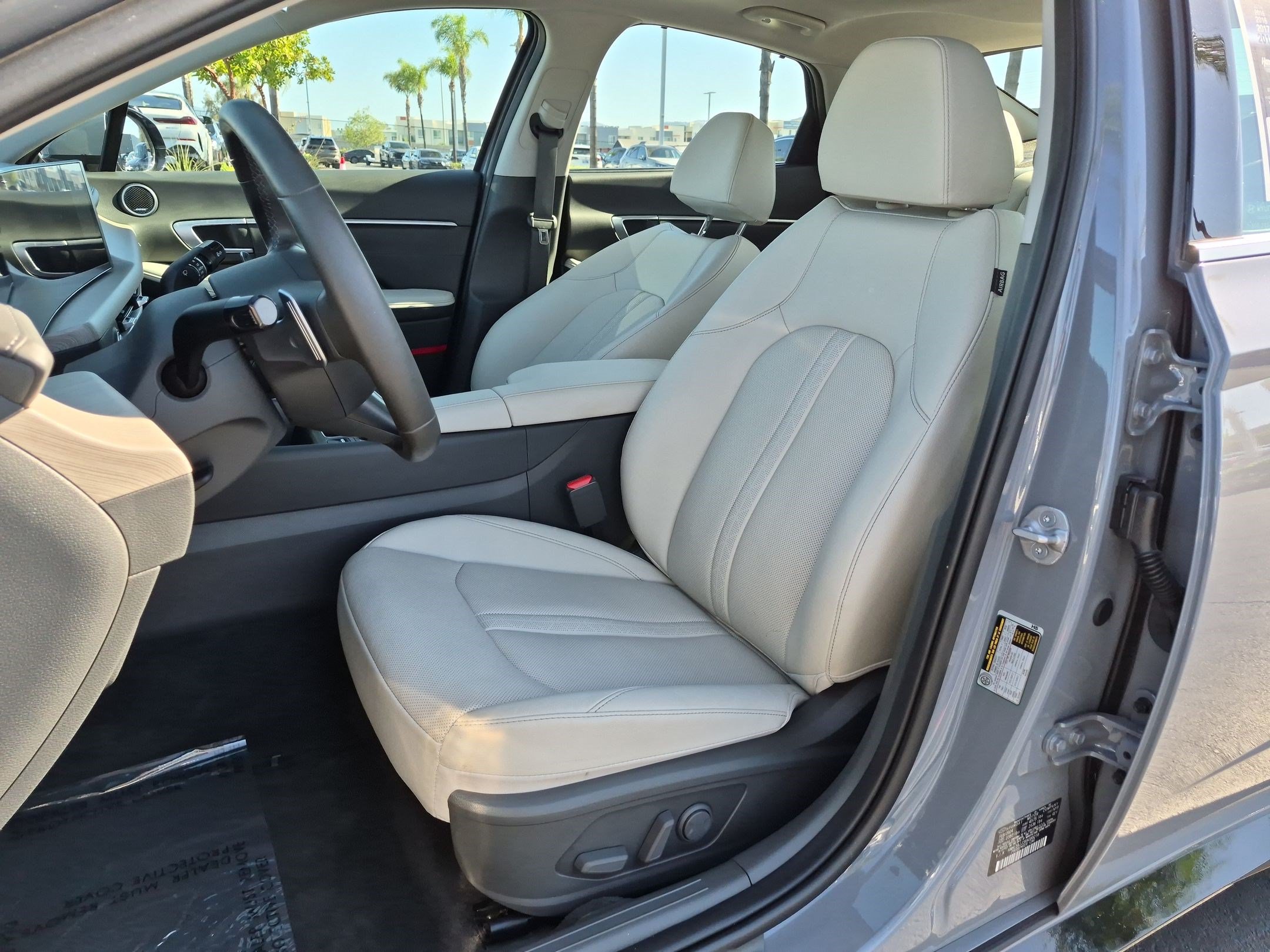 Used 2024 Hyundai Sonata Limited FWD image 16