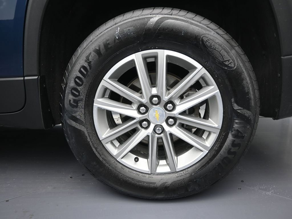 Used 2023 Chevrolet Traverse LT image 10