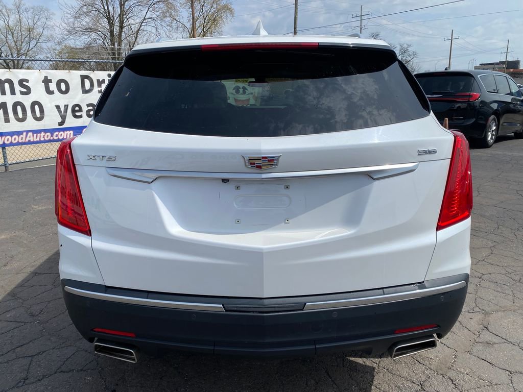 Used 2019 Cadillac XT5 Luxury FWD image 3
