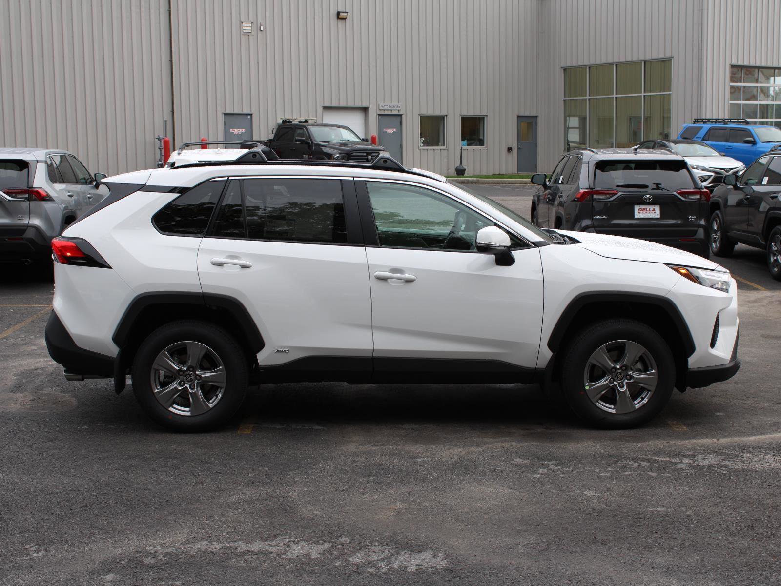 New 2025 Toyota RAV4 XLE image 4