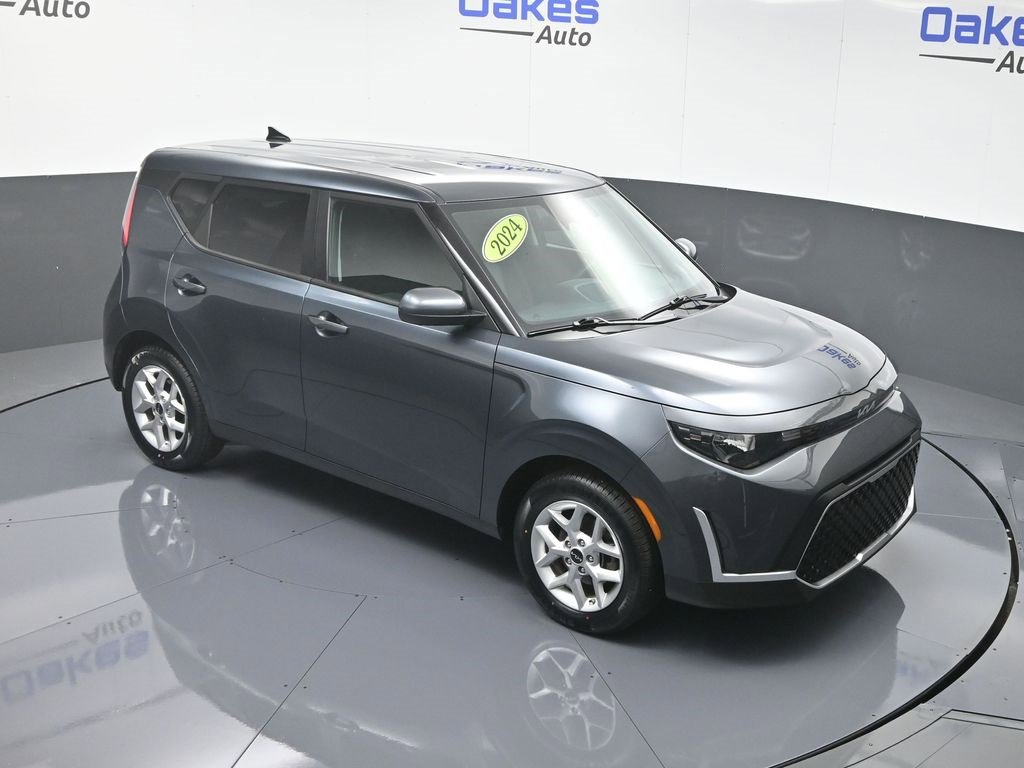 Certified 2024 Kia Soul LX w/ Option Group 015 image 42