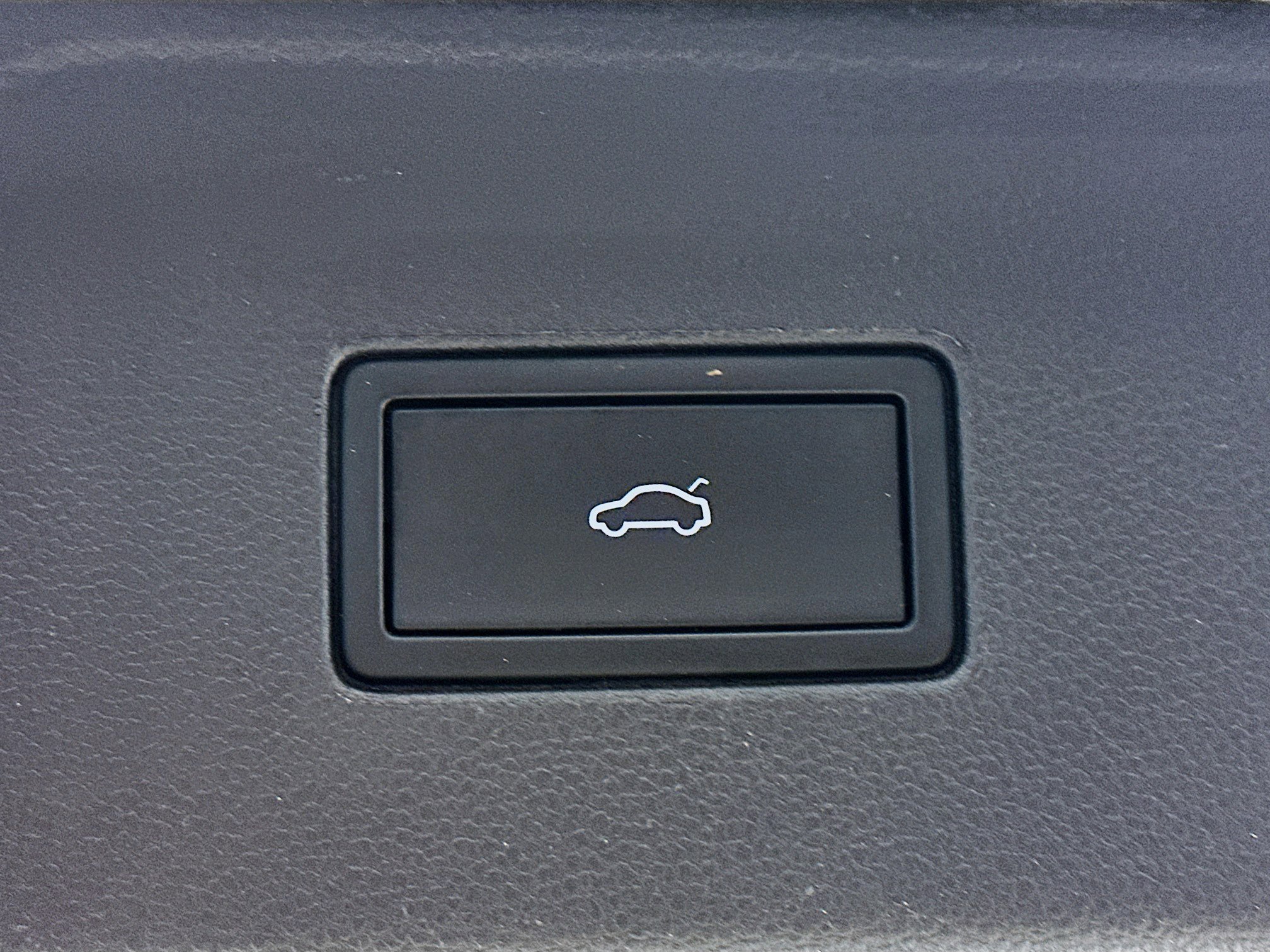 Used 2023 Volkswagen Atlas SE image 30