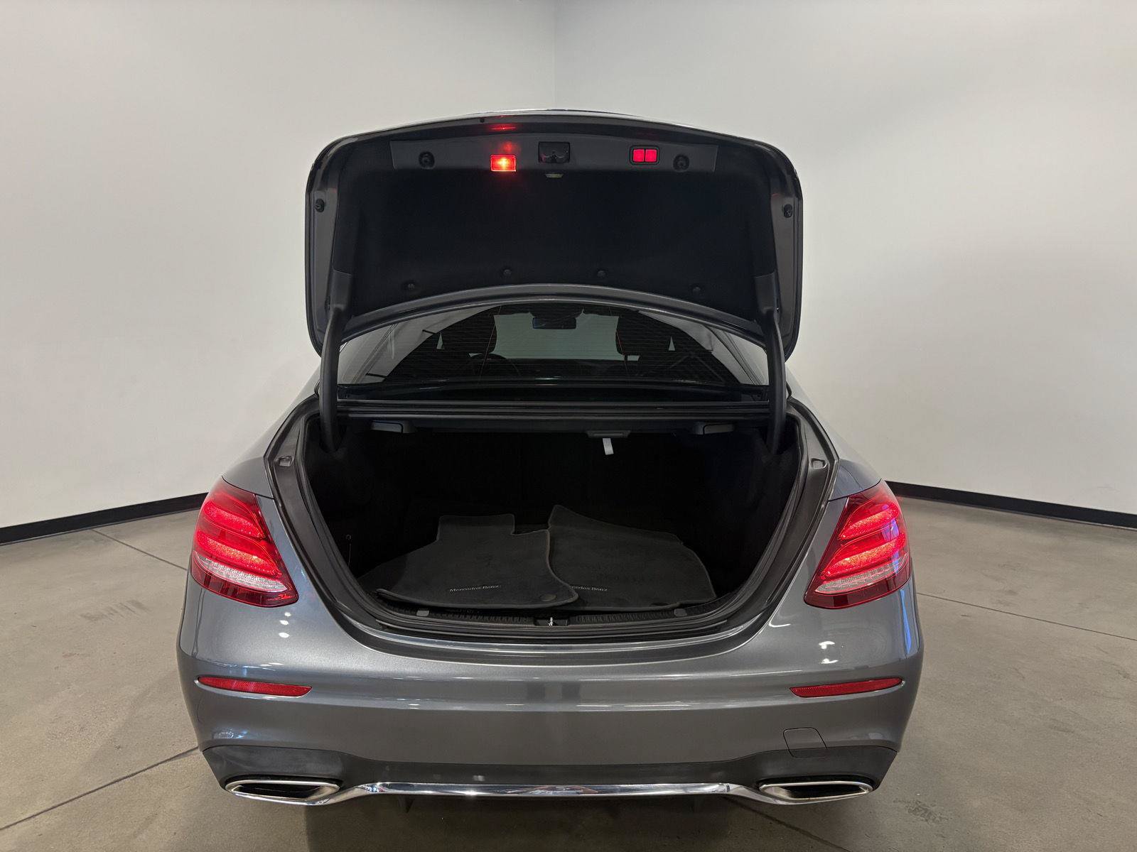 Used 2019 Mercedes-Benz E 450 4MATIC Sedan image 36