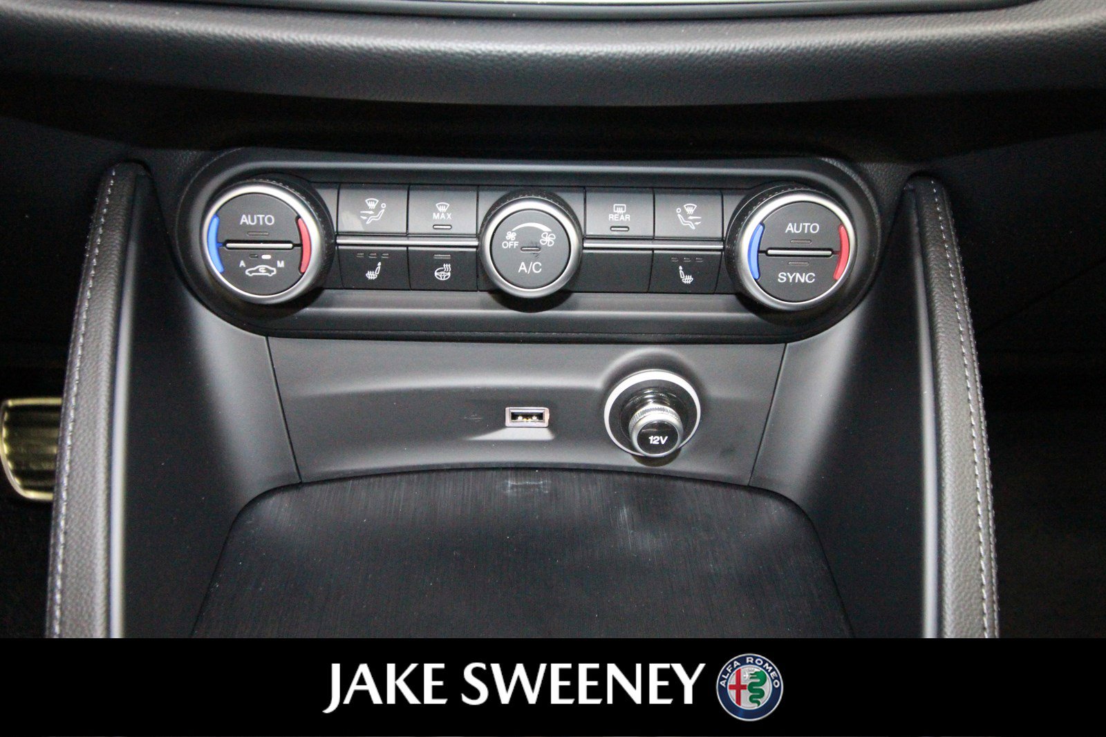 New 2022 Alfa Romeo Stelvio Sprint image 19