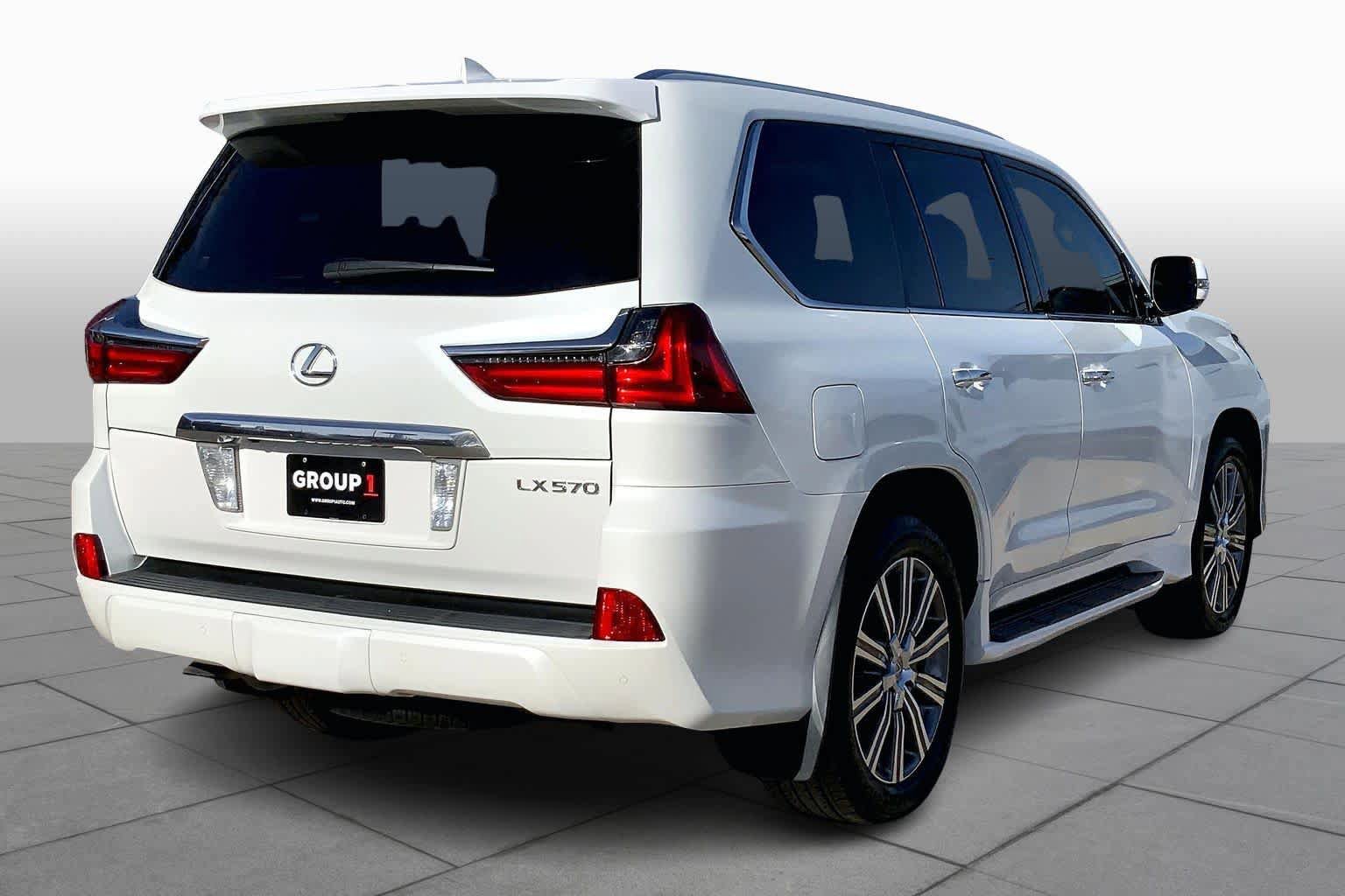 Used 2017 Lexus LX 570 4WD w/ Luxury Package image 13
