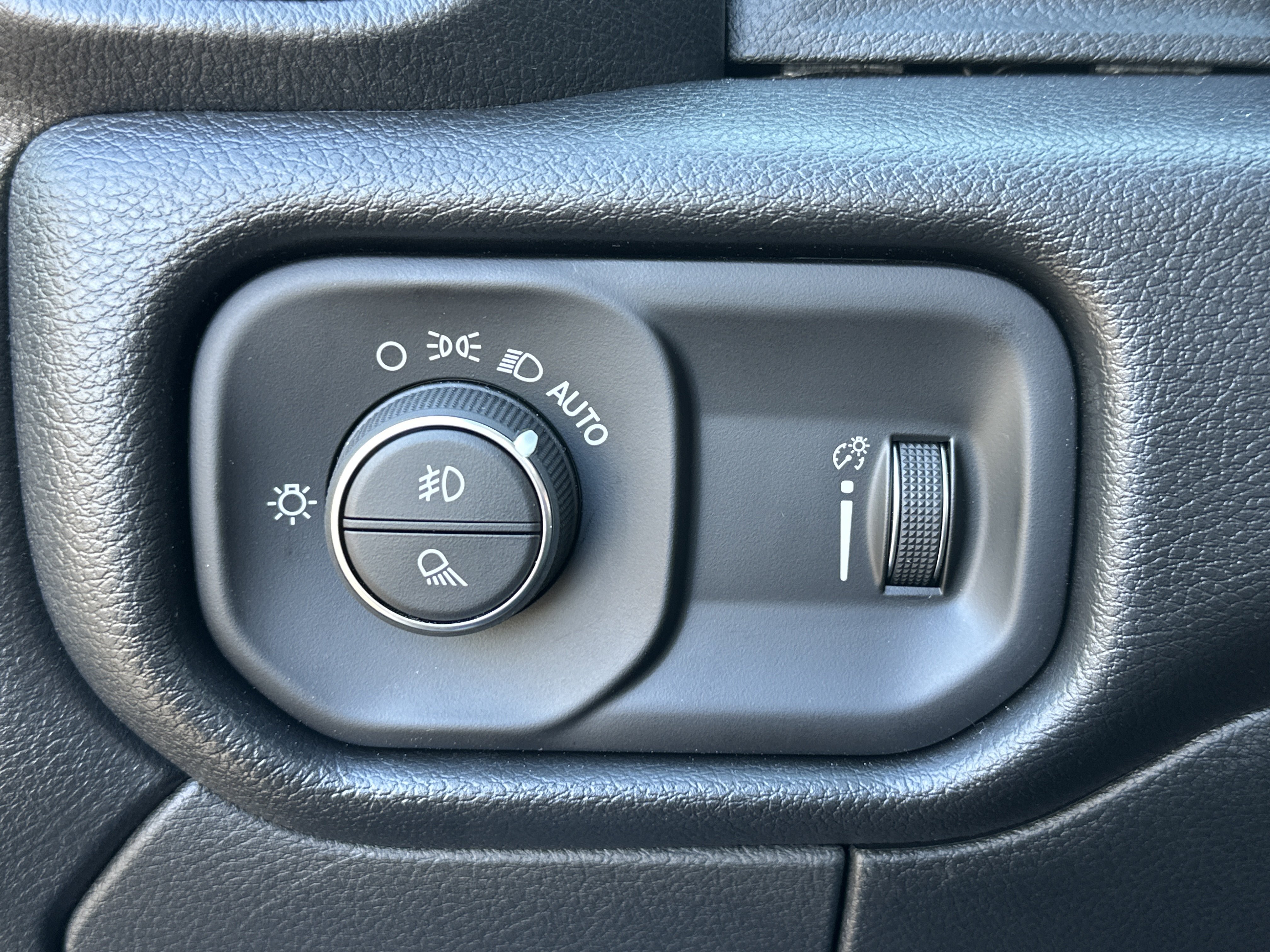 New 2026 RAM 3500 Tradesman AWD/4WD image 4