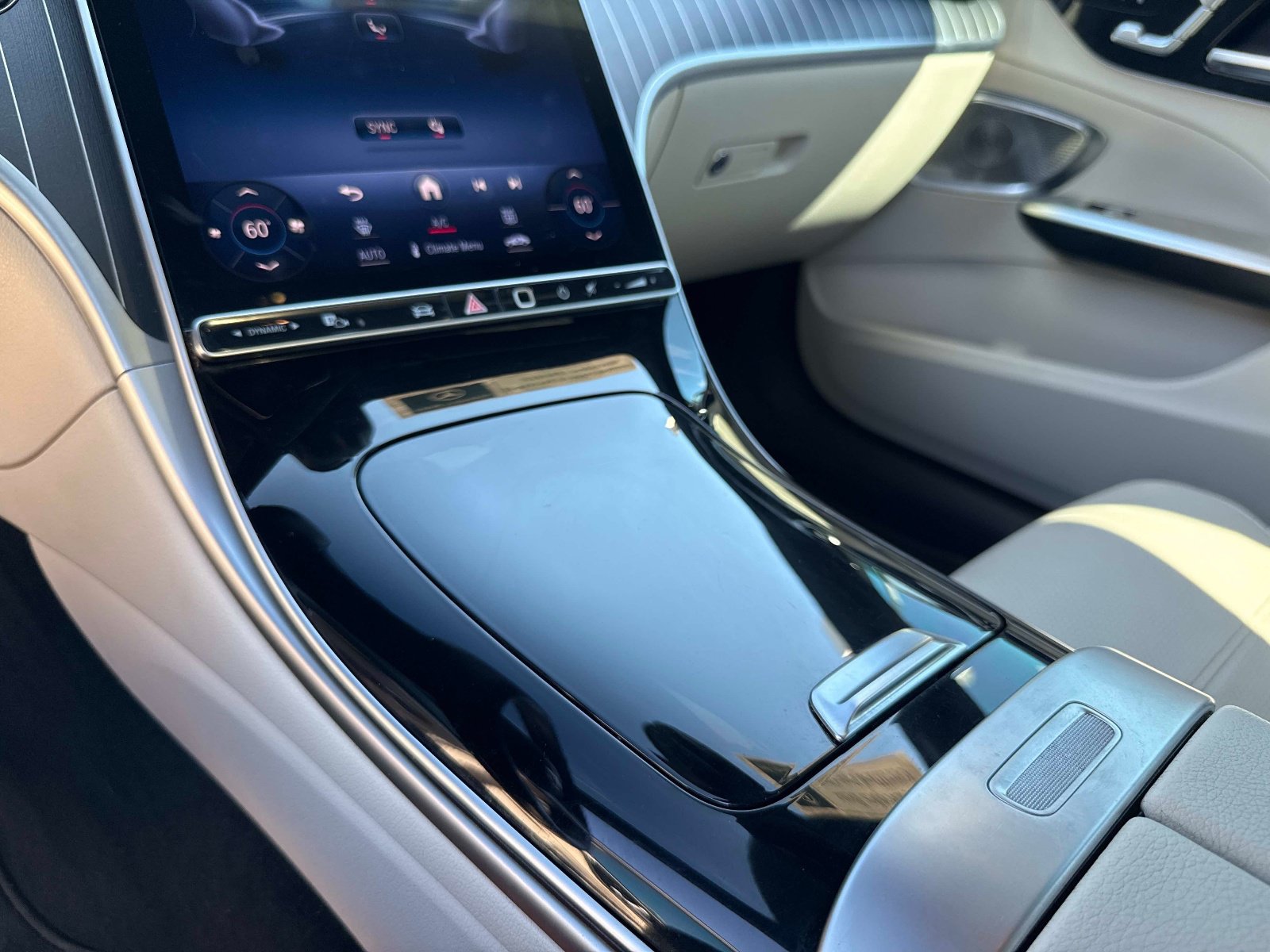 Certified 2024 Mercedes-Benz C 300 4MATIC Sedan image 27