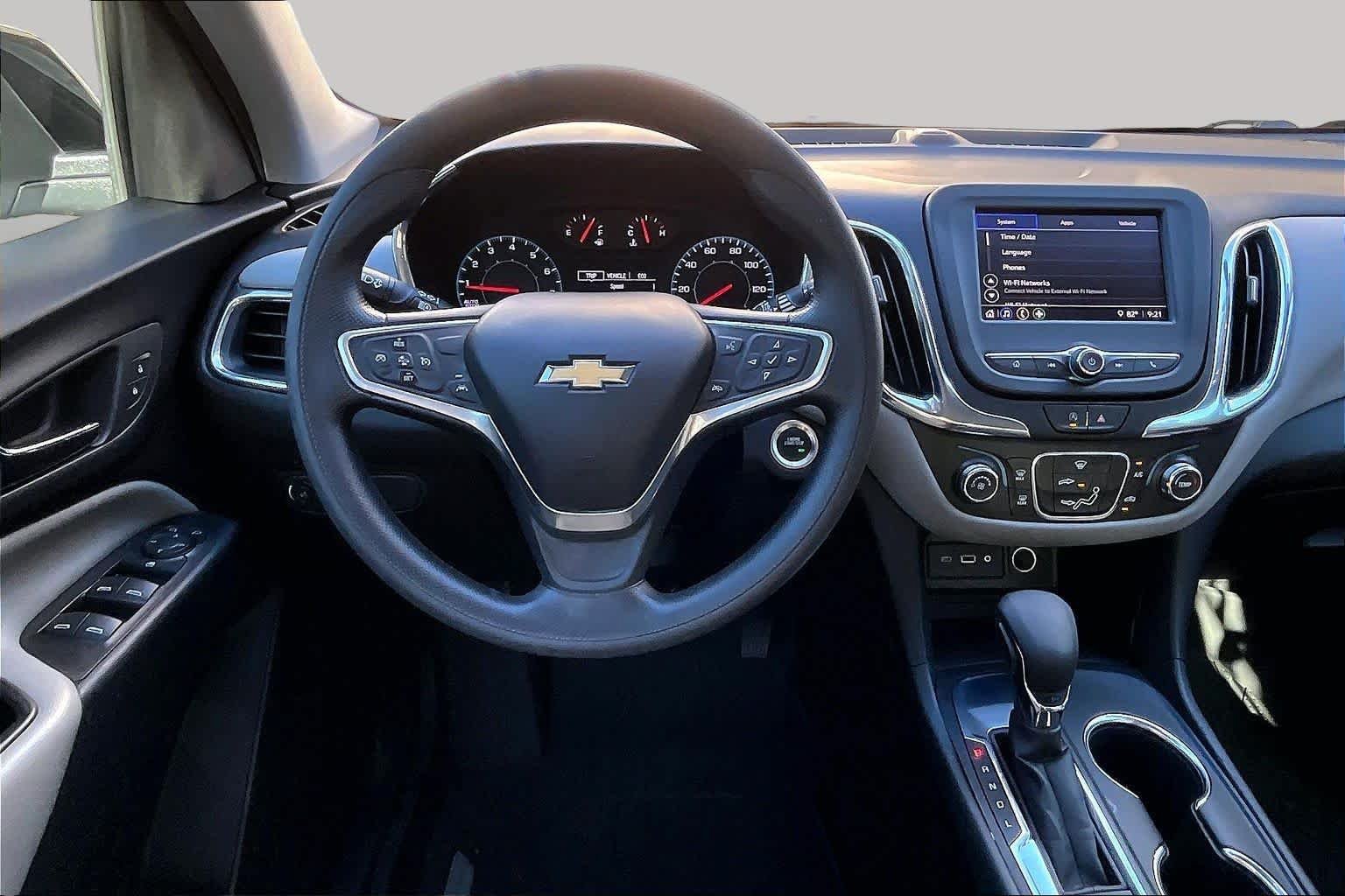 Used 2023 Chevrolet Equinox LS w/ Midnight Edition FWD image 6