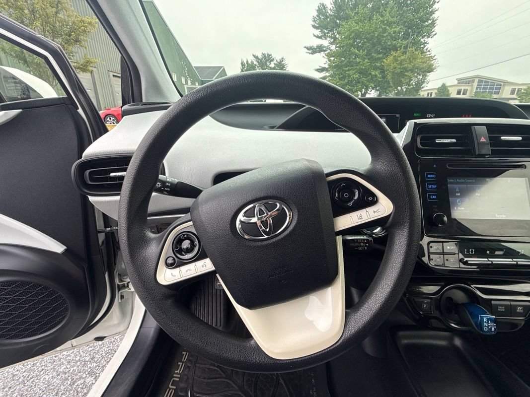 Used 2017 Toyota Prius Two FWD image 19