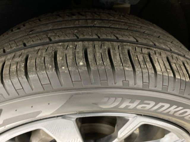 Used 2023 Chevrolet Equinox RS w/ RS Leather Package image 23