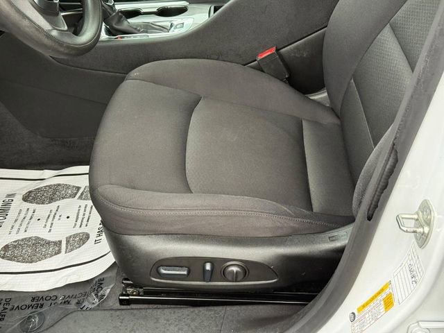 Used 2024 Chevrolet Malibu LT FWD image 16