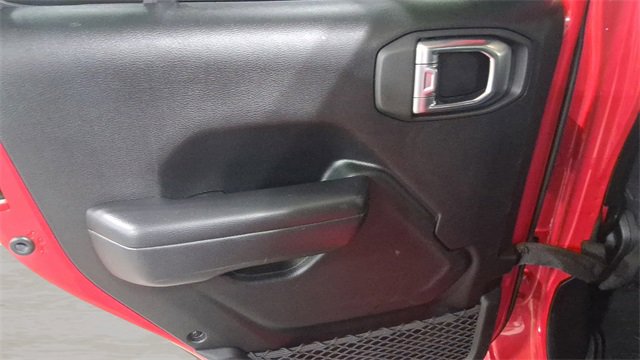 Used 2021 Jeep Gladiator Sport image 20