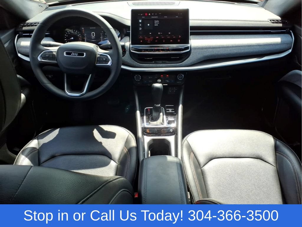 Used 2024 Jeep Compass Latitude AWD/4WD image 14