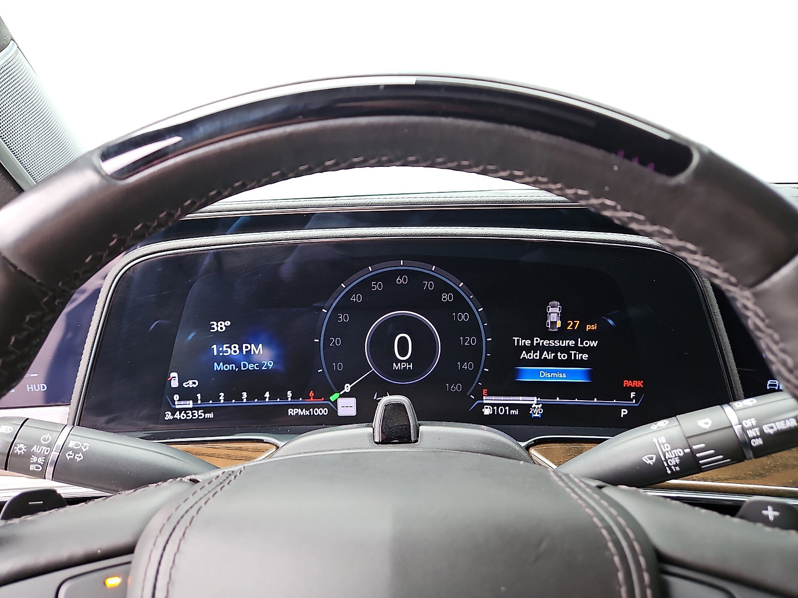 Certified 2024 Cadillac Escalade Premium Luxury Platinum w/ Heavy-Duty Trailer Package image 14