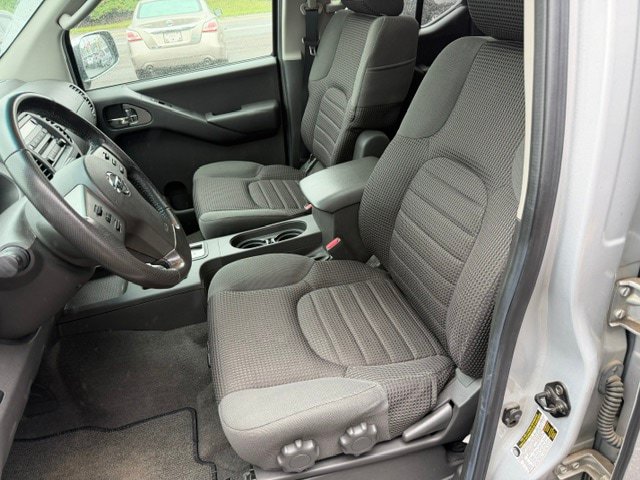 Used 2006 Nissan Frontier NISMO w/ (J01) Sunroof Pkg AWD/4WD image 16