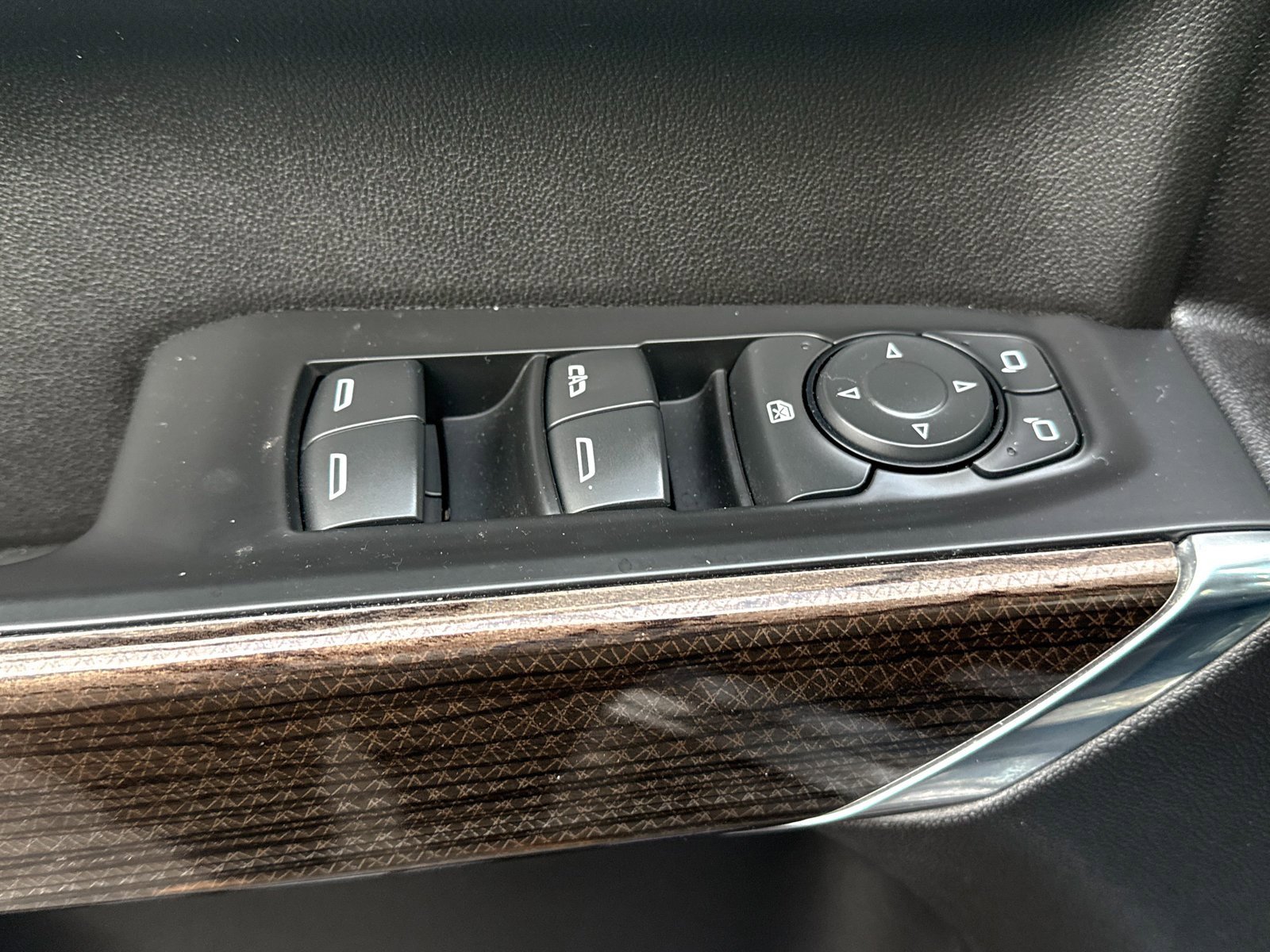 Certified 2021 Chevrolet Silverado 1500 RST image 18