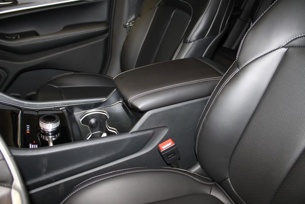 New 2025 Jeep Grand Cherokee Limited w/ Luxury Tech Group II image 22