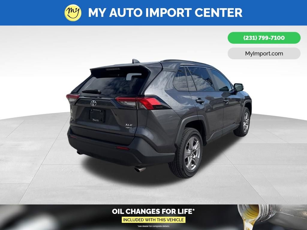 Used 2025 Toyota RAV4 XLE AWD/4WD image 7