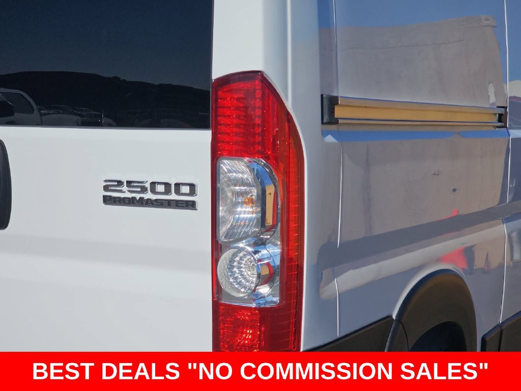 Used 2025 RAM ProMaster 2500 w/ U-Haul Equipment Group FWD image 39