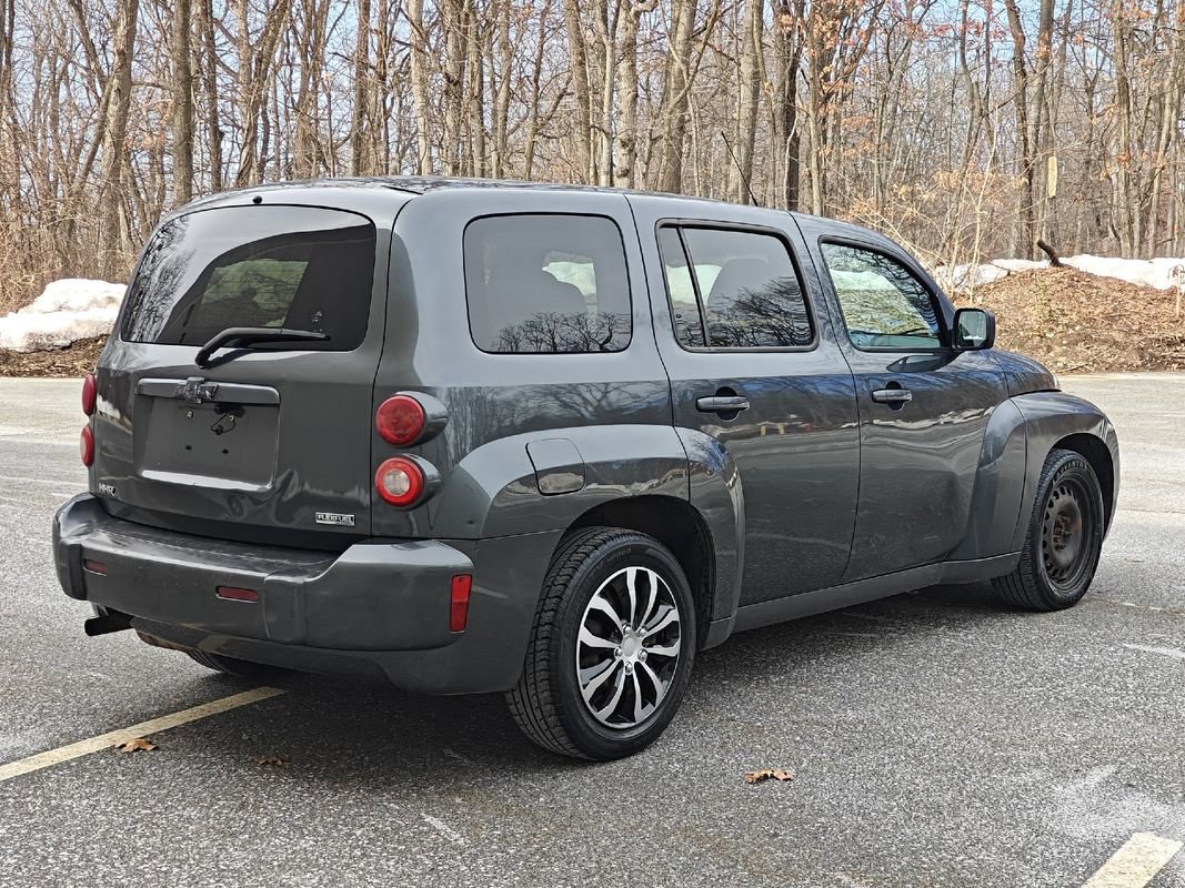 Used 2011 Chevrolet HHR LS image 5