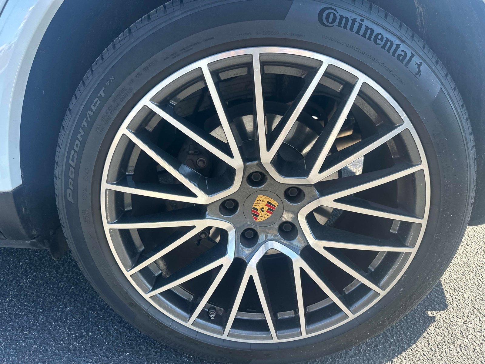 Certified 2023 Porsche Cayenne image 12