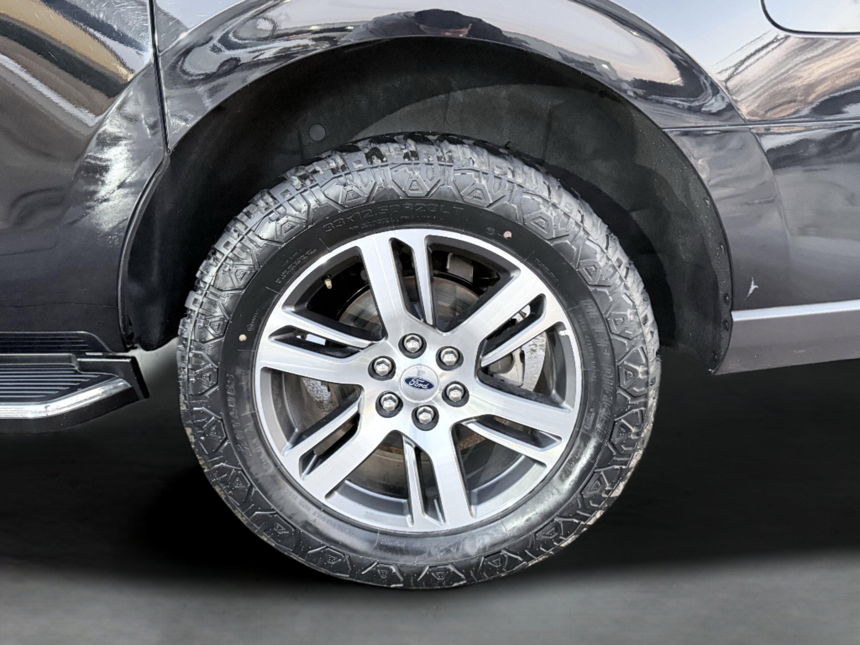 Used 2023 Ford Expedition Max Limited image 18